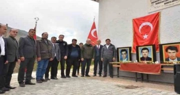 27 yıl önce şehit edilen öğretmenler, okullarında dualarla anıldı