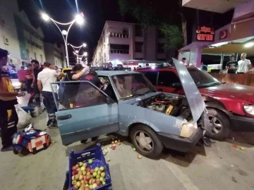 3 aracın karıştığı kazada otomobilde sıkışan sürücüyü ekipler kurtardı
