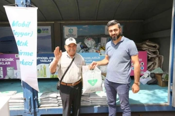 3 ton kompost gübre dağıtıldı
