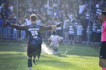 30 Ağustos Fındıkpınarı Zafer Kupası’nı Menteş Spor kazandı
