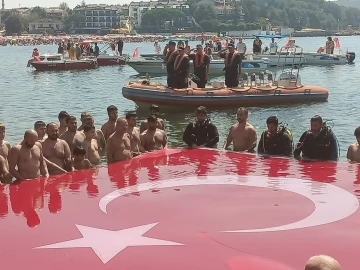 30 Ağustos Zafer Bayramı’nda denizde bayrak açtılar
