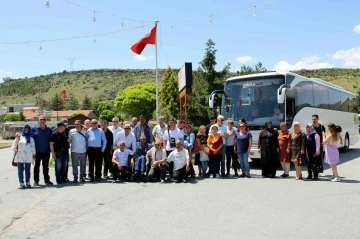 33 yıl sonra gazi arkadaşlarını ziyaret ettiler
