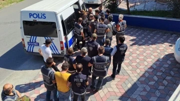 4’ü kadın 11 kişi fuhuş operasyonunda gözaltına alındı
