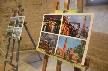 45 yılık fotoğraf arşivini sanatseverlerle buluşturdu
