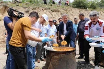 644. Mimarsinan Evliyalar Günü ve Pilav Etkinliği’ne yoğun ilgi
