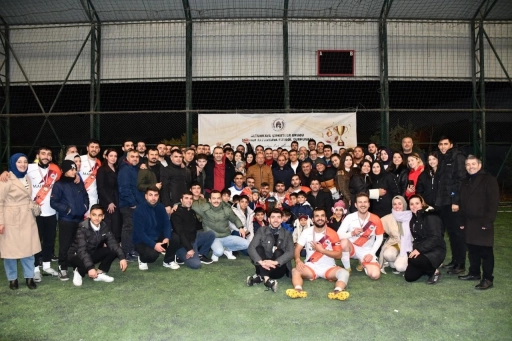 8. Altunkaya Futbol Turnuvası'nın şampiyonu Confy oldu