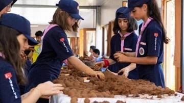 81 ile 81 bin tohum topu: Depremzede izcilerden tüm Türkiye'ye teşekkür hediyesi