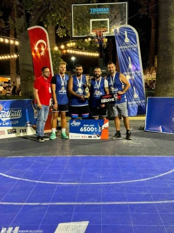 93. İzmir Enternasyonal Fuarı’nda 3x3 Streetball tamamlandı
