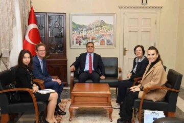 AB Türkiye Delegasyonu Başkanı Vali Akbıyık’ı ziyaret etti
