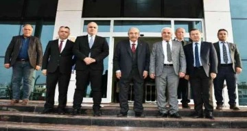 Abdulkadir Konukoğlu, ATSO yönetimiyle bir araya geldi