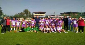 Adana 01 Kadın Futbol Kulübü Play Off’ta