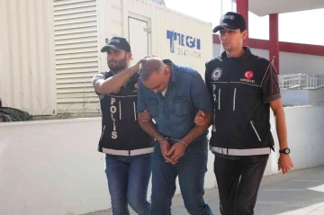 Adana’da 1 kilo 368 esrarla yakalanan zanlı tutuklandı
