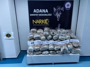 Adana’da 48 kilo 500 gram esrar ele geçirildi
