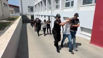 Adana’da ‘torbacı’ operasyonunda 4 tutuklama