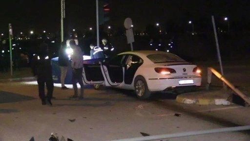 Adana'da uygulama noktasında otomobilin çarptığı polis şehit oldu