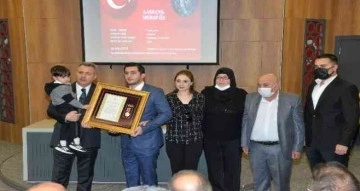 Adana’da şehit yakını ve gazilere Devlet Övünç Madalyası verildi