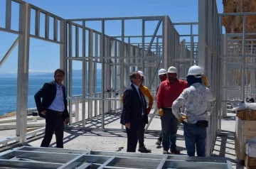 Adilcevaz’daki ‘Su Sporları Merkezi ve Dalış Okulu’ inşaatı hızla yükseliyor
