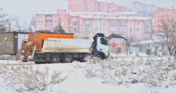 Adıyaman Belediyesi 160 personel ile sahada