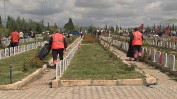 Adıyaman'daki Temizlik Görevlileri Ramazan Bayramında Hizmete Devam Ediyor