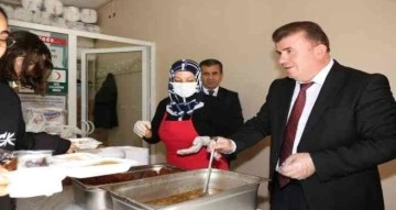 Adıyaman’da günlük 20 bin öğrenciye ücretsiz yemek veriliyor