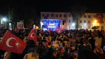 Adıyamanlılar, cumhuriyet coşkusunu Orhan Hakalmaz’la yaşadı
