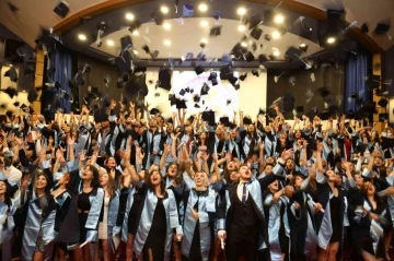 ADÜ Sağlık Hizmetleri MYO mezuniyet töreni gerçekleşti
