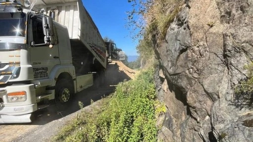 AFAD harekete geçti: Yollar kapatıldı, evler boşaltıldı! Bir mahallede 'kaya' paniği!