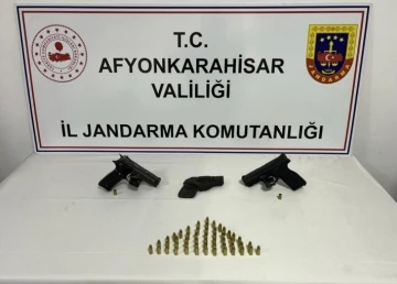 Afyonkarahisar’da silah kaçakçıları yakalandı
