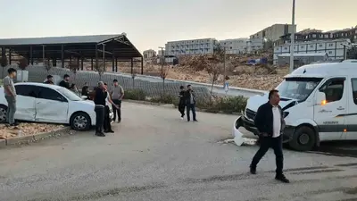 Adıyaman’da iki araçlı kazada 4 kişi hastaneye kaldırıldı