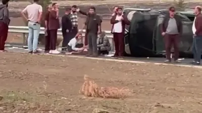 İslahiye’de refüjü aşan araç karşı yola devrildi: 4 yaralı