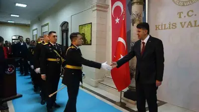 Kilis’te 29 Ekim töreninde Vali Ömer Kalaylı’ya bayram ziyareti