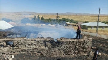 Ağrı’da yüksek gerilim hattında yangın çıktı
