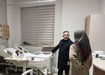 AK Parti Bilecik İl Başkanı Yıldırım’dan hastanede tedavi gören depremzedelere ziyaret
