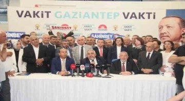 AK Parti Gaziantep İl Başkanlığında devir teslim töreni yapıldı