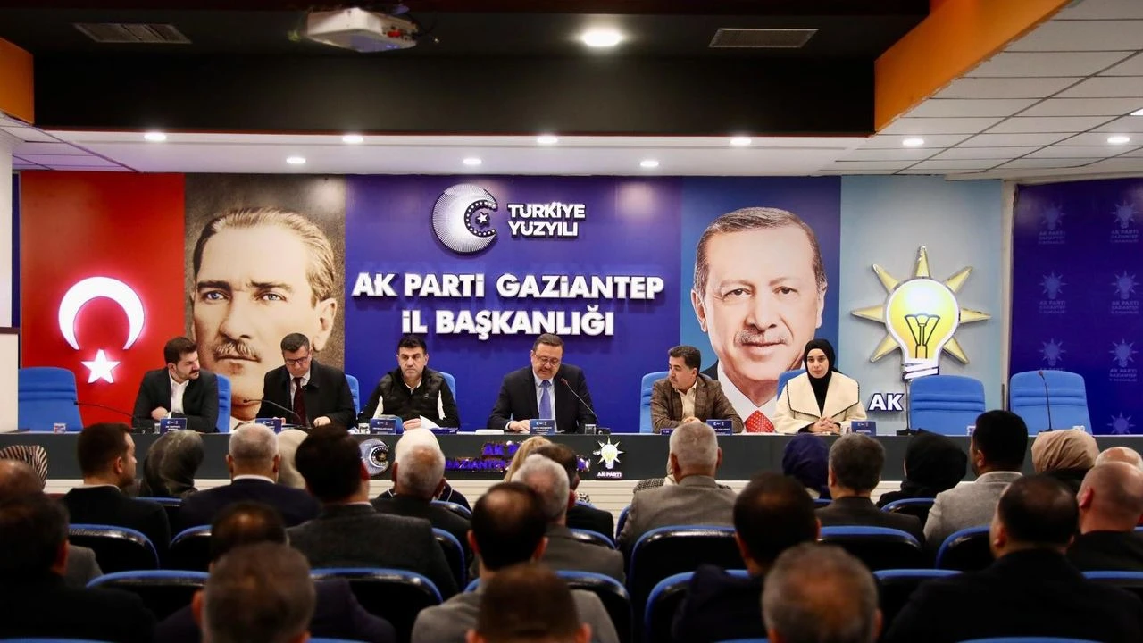 Ak Parti Gaziantep'te &quot;KÖSTEBEK&quot; Tartışması