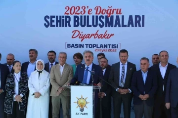 AK Parti heyeti Diyarbakır’a çıkarma yaptı
