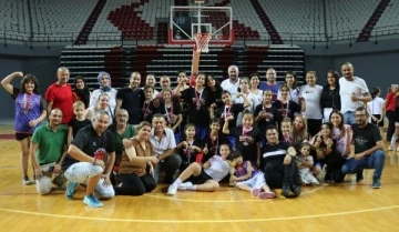 Akademi Basketbol şampiyonluğa ulaştı