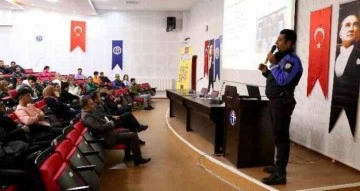 Akademisyen ve öğrencilere "kadına el kalkmaz" semineri