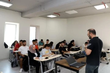 Akdeniz Belediyesi etüt merkezi öğrencileri ağırlamaya devam ediyor