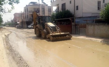 Akdeniz Belediyesi sel mağdurlarının yaralarını sarıyor