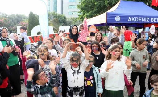 Akdeniz Belediyesinden ’Dünya Çocuk Hakları Günü Şenliği’
