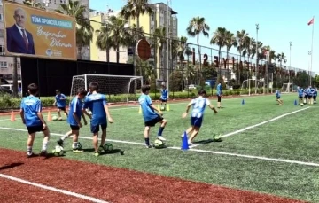 Akdeniz yaz spor okulları geleceğin sporcularını yetiştiriyor