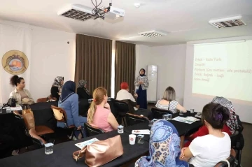 Alanya Belediyesinin aile içi iletişim ve sağlıklı yaşam seminerleri sürüyor
