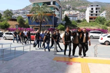 Alanya’da &quot;Müsilaj&quot; operasyonuna 4 tutuklama
