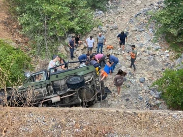 Alanya’da safari aracı şarampole uçtu: 7 yaralı
