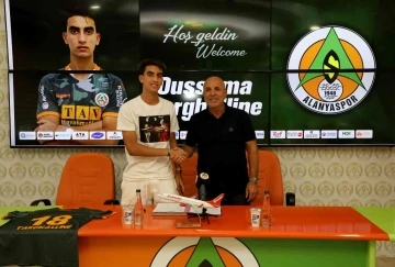 Alanyaspor, Oussama Targhalline’yi kiralık olarak kadrosuna kattı
