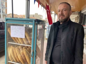 Alaşehir’de duyarlı esnaf ekmeği 5 TL’ye indirdi
