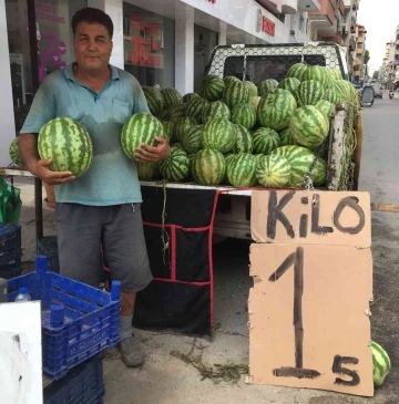 Alaşehir’de karpuzun fiyatı 1 buçuk liraya düştü
