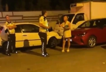 Alkolmetreyi üflemeyip, polisleri tehdit eden sürücüye 12 bin TL ceza; o anlar kamerada