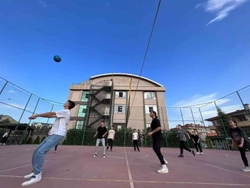 Altınküre’de voleybol turnuvası başladı
